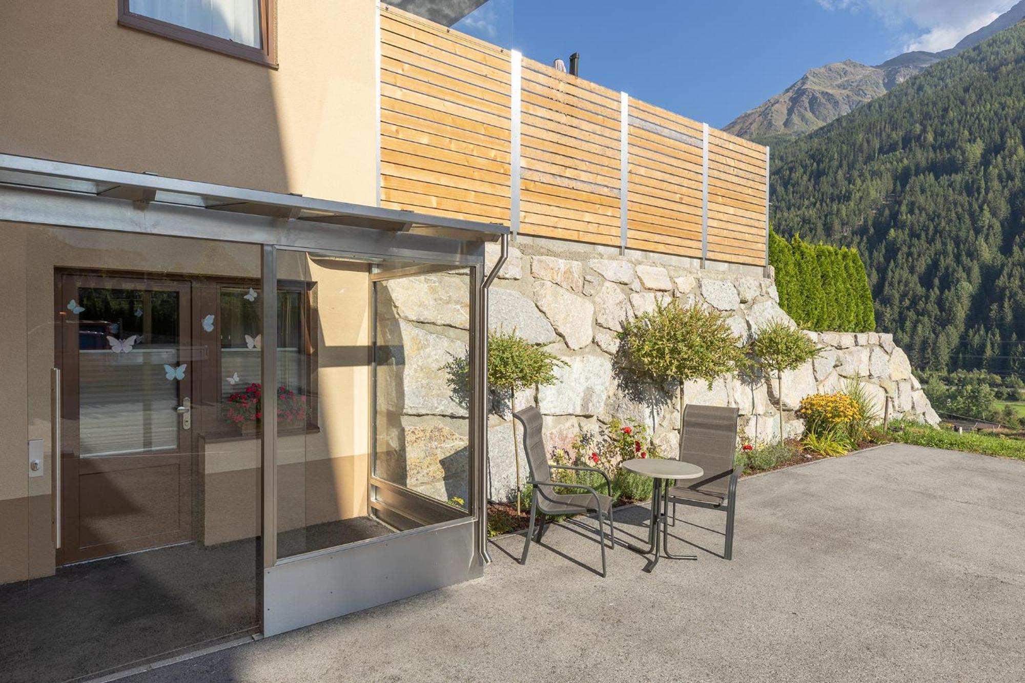 Haus Peter Falch Pettneu am Arlberg Exterior photo